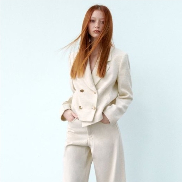 Zara Jackets & Blazers - Zara Cream Textured Fabric Cropped Coat , With Shoulder Pads, Pre- Owned SzM